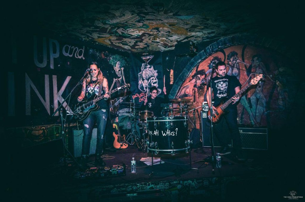 Female Rock duo from L.A. Tarah&nbsp;Who?