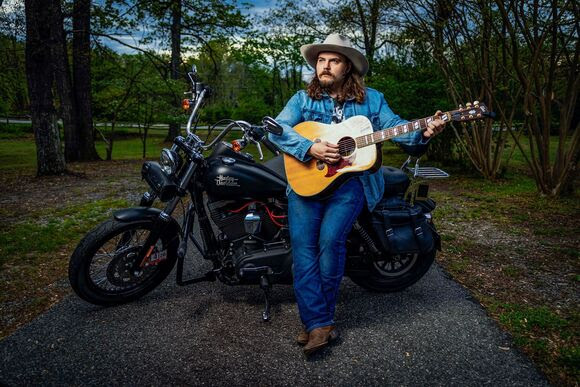 Country rocker Steven Bruce releases first single from debut&nbsp;LP